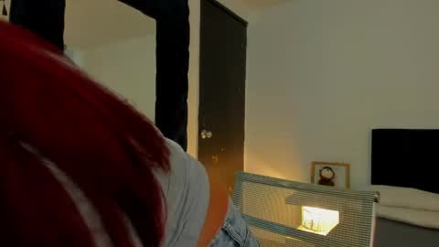 Melanie roux  online show from April 15, 12:19 pm