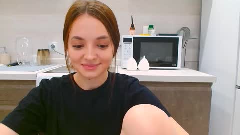 MelanieAlves online show from February 13, 1:36 pm