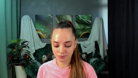 Snapshot of melaniealves chatting on October 9, 6:41 am MelanieAlves online show from October 9, 6:41 am