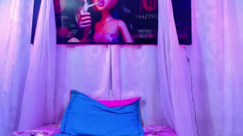 melaniegates06 online show from February 18, 11:10 am