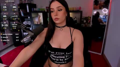 Melanie  online show from November 9, 8:11 pm