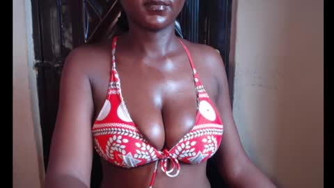 Snapshot of melanin_coco chatting on October 10, 3:40 pm Bene online show from October 10, 3:40 pm