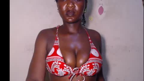 Snapshot of melanin_coco chatting on October 11, 7:28 pm Bene online show from October 11, 7:28 pm