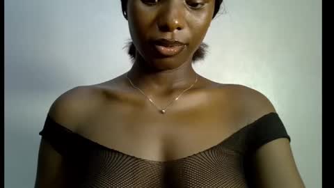 Snapshot of melanine_floral chatting on February 14, 11:53 am Praiz online show from February 14, 11:53 am