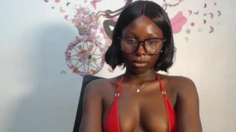 Snapshot of melanine_floral chatting on March 5, 8:53 pm Praiz online show from March 5, 8:53 pm