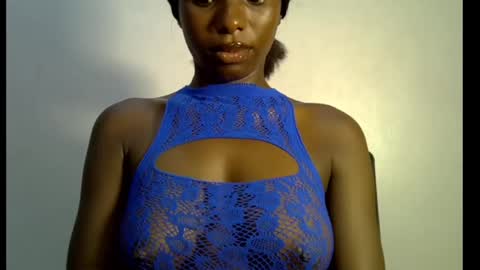 Snapshot of melanine_floral chatting on February 17, 10:07 am Praiz online show from February 17, 10:07 am