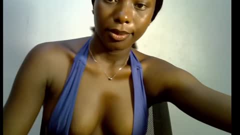 Snapshot of melanine_floral chatting on February 15, 8:54 am Praiz online show from February 15, 8:54 am