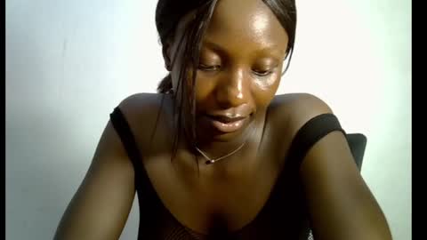 Snapshot of melanine_floral chatting on February 14, 3:15 pm Praiz online show from February 14, 3:15 pm