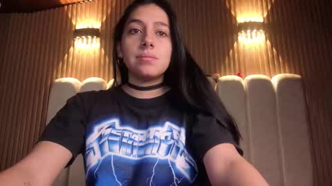 melanny_petite online show from March 19, 1:49 pm