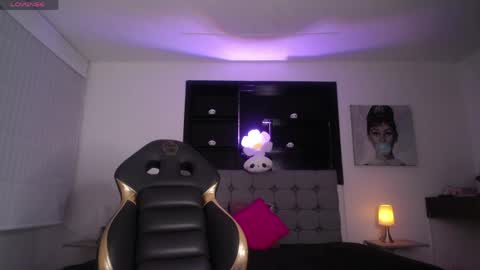 melanny_petite online show from June 3, 2:44 pm