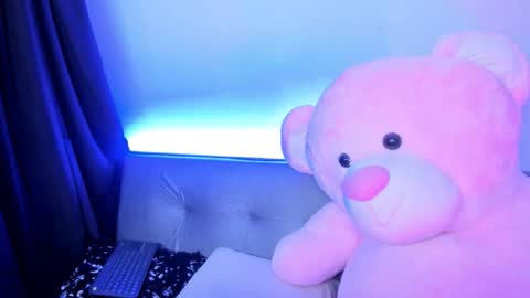 Melanny online show from December 17, 9:32 pm