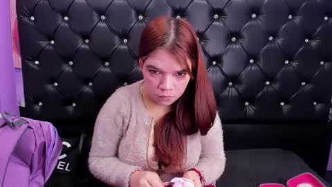 Snapshot of melanyanal_ chatting on September 24, 2:24 pm MelanyAnal online show from September 24, 2:24 pm
