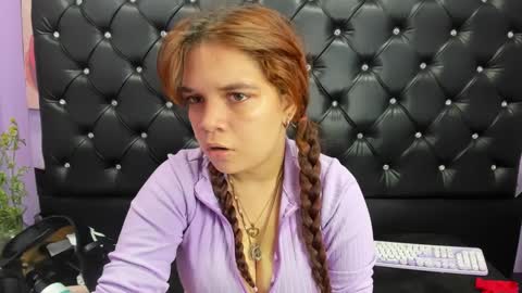 Snapshot of melanyanal_ chatting on October 11, 6:33 pm MelanyAnal online show from October 11, 6:33 pm