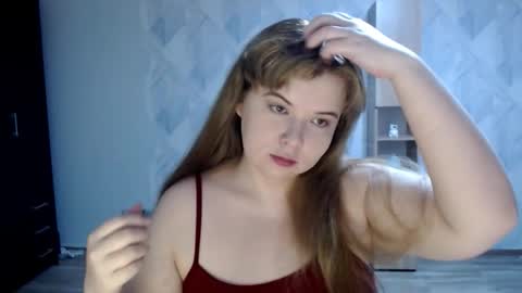 Snapshot of melina_beauty chatting on September 21, 7:51 pm Melina online show from September 21, 7:51 pm