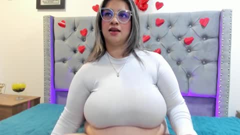 Snapshot of melinda_bob chatting on February 25, 2:37 pm Melinda online show from February 25, 2:37 pm