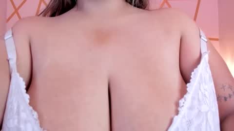 melisagrayy online show from April 2, 1:51 pm