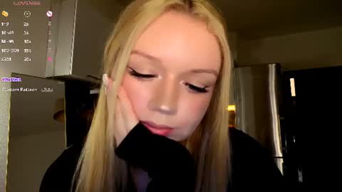 Mel or Lissa 3 Welcome here online show from August 6, 5:22 pm