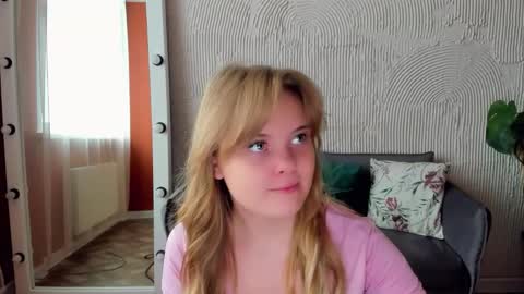 Sophia online show from September 24, 7:26 am