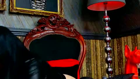 Snapshot of melissa_glow chatting on February 14, 9:34 am Melissa online show from February 14, 9:34 am