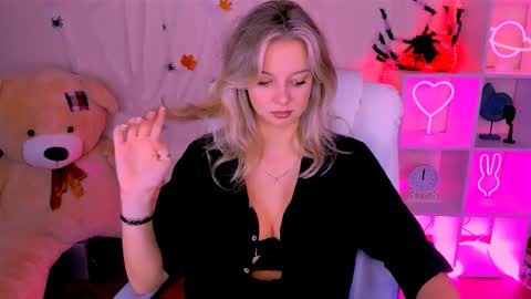 Snapshot of melissa_richardson chatting on October 20, 4:34 pm Melissa online show from October 20, 4:34 pm