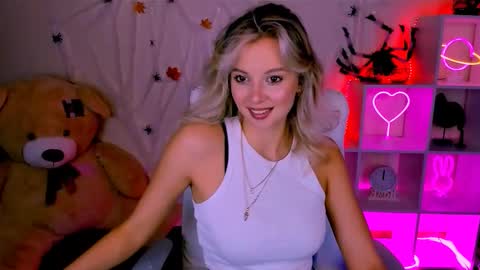 Snapshot of melissa_richardson chatting on October 16, 4:28 pm Melissa online show from October 16, 4:28 pm