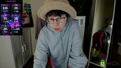 Melissa online show from September 24, 9:10 pm