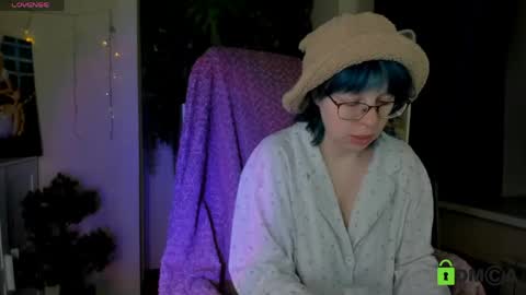 Melissa online show from May 6, 10:05 pm