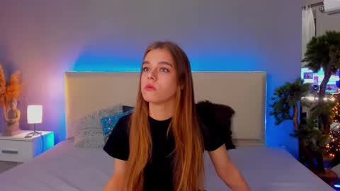 Snapshot of melissacrayzy chatting on February 24, 6:05 am MelissaCrayzy online show from February 24, 6:05 am