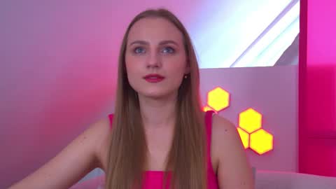 MelissaBerry online show from April 13, 8:40 am