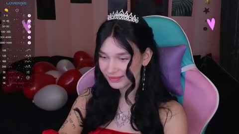 Snapshot of mella_freya chatting on January 22, 9:43 pm Freya IM NONUDE online show from January 22, 9:43 pm