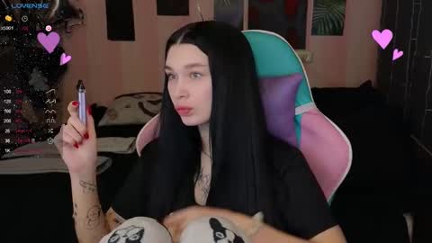 Snapshot of mella_freya chatting on February 4, 9:20 pm Freya IM NONUDE online show from February 4, 9:20 pm