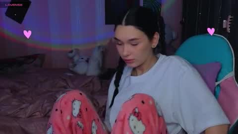 Snapshot of mella_freya chatting on September 28, 11:14 pm Freya IM NONUDE online show from September 28, 11:14 pm