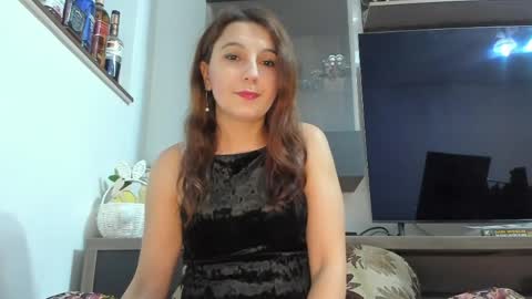 MellyMell  online show from March 30, 7:03 pm