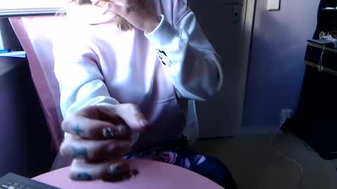 Snapshot of melli23 chatting on September 23, 3:28 pm Melli online show from September 23, 3:28 pm