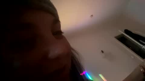 Snapshot of melli23 chatting on January 4, 3:17 pm Melli online show from January 4, 3:17 pm