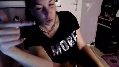 Snapshot of melli23 chatting on September 19, 9:18 pm Melli online show from September 19, 9:18 pm