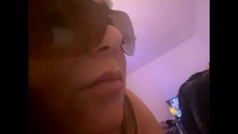 Snapshot of melli23 chatting on January 9, 11:02 pm Melli online show from January 9, 11:02 pm