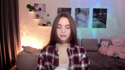 Tessa online show from April 16, 4:56 am