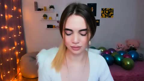 Tessa online show from February 13, 4:22 am