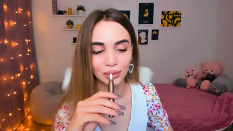 Tessa online show from February 8, 9:57 pm