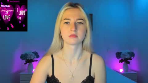 Snapshot of mellina_tey chatting on February 18, 5:20 pm Mellina online show from February 18, 5:20 pm
