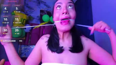 melllks online show from July 10, 11:09 pm