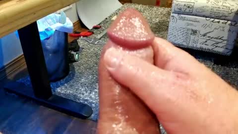 mellomike online show from May 23, 3:30 pm