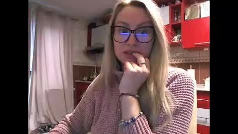 Melly online show from March 2, 7:48 am