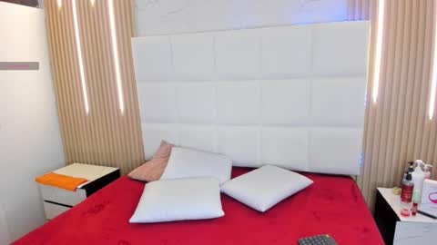 MELODDY PARKERR online show from November 18, 4:48 am