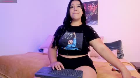  Leslie  online show from February 6, 11:09 am