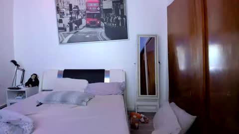 Melody and Maxi online show from December 2, 8:14 am