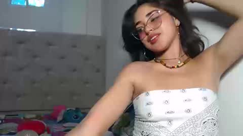 Snapshot of melody_phillips2 chatting on September 22, 2:32 pm melody phillips online show from September 22, 2:32 pm