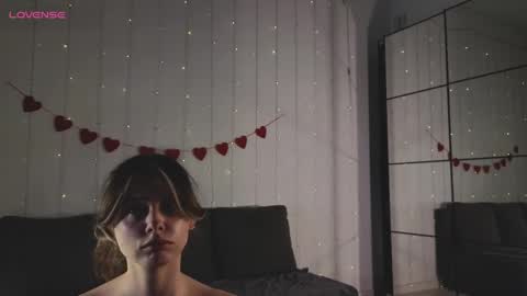 melody  online show from February 14, 5:03 pm