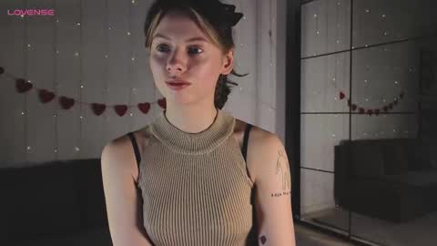 melody  online show from February 14, 2:02 pm